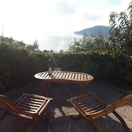 La Coccinelle Aparthotel 3*
