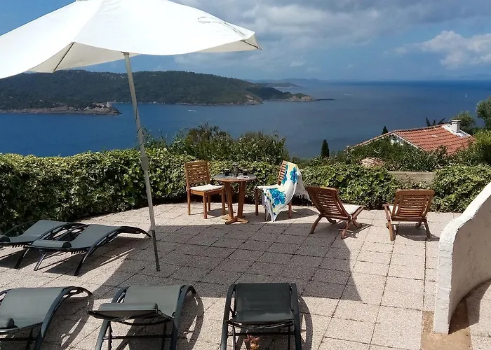 La Coccinelle 3*